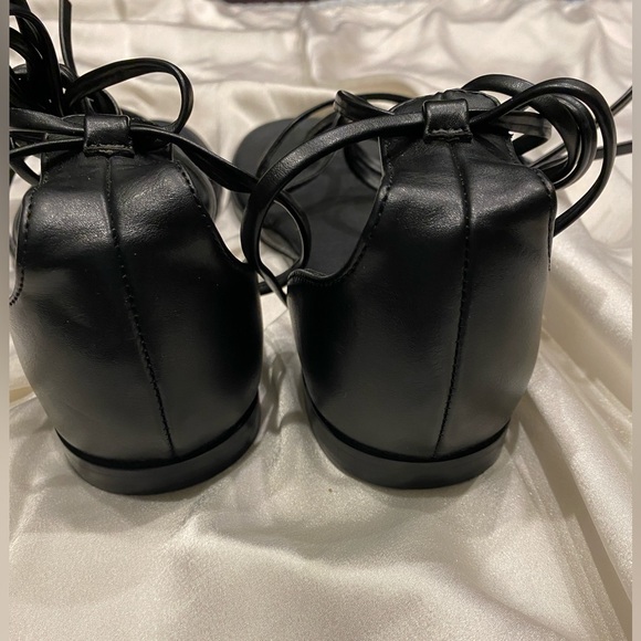 GUESS GLADIATOR WRAP SANDALS - SIZE 6.5 - Picture 4 of 9